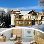 Hotel Snezka 4*